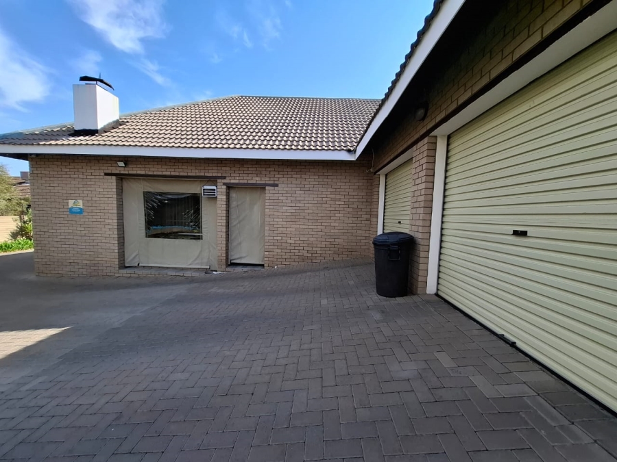 3 Bedroom Property for Sale in Universitas Ridge Free State